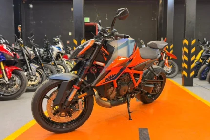 KTM 1290 Super Duke R 2021