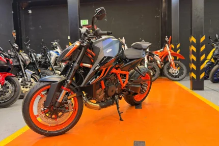 KTM 1290 Super Duke R 2023
