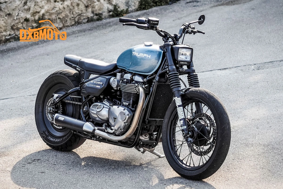 Honda vs Triumph Retro Bikes
