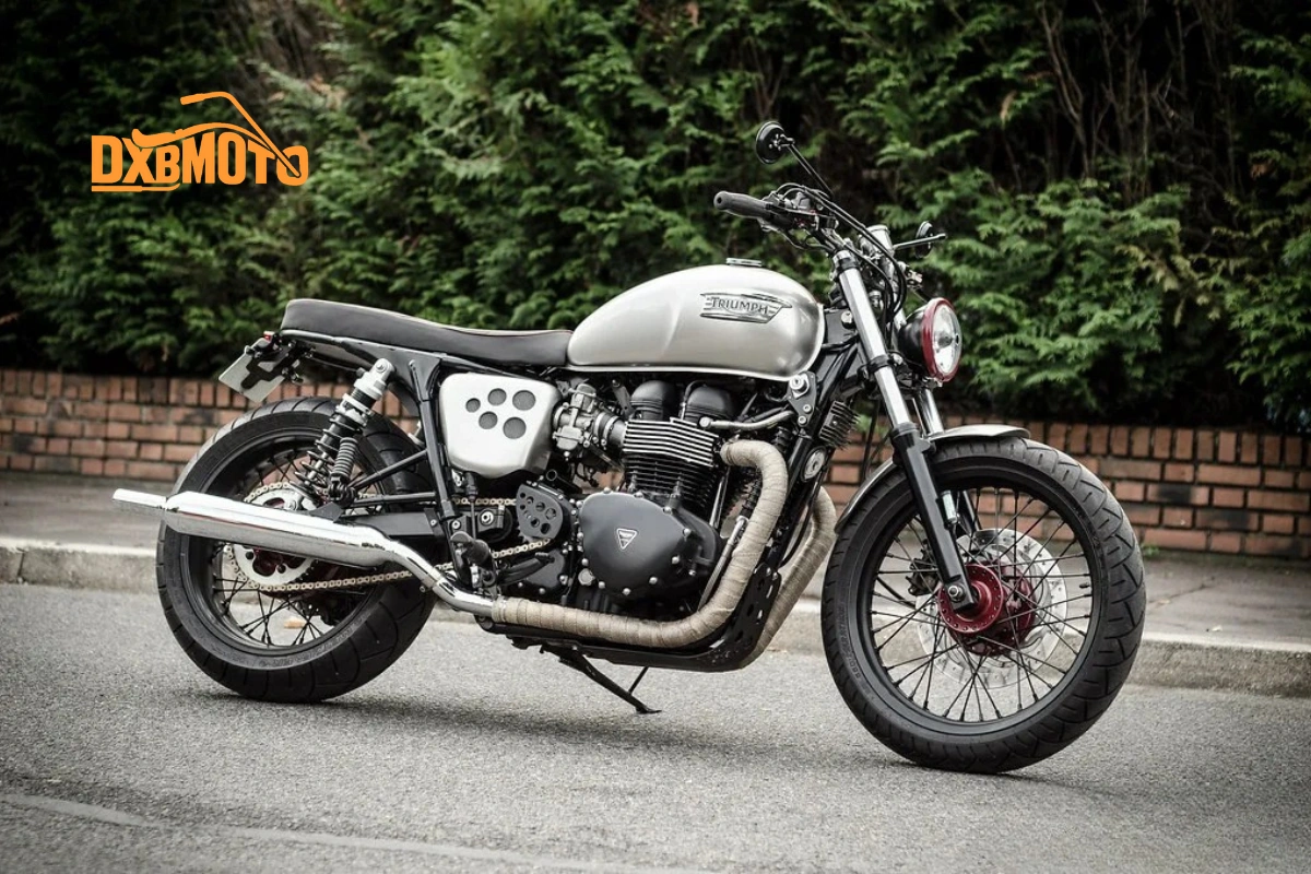Honda vs Triumph Retro Bikes